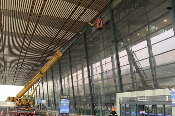 霞浦玻璃幕墙维护和保养